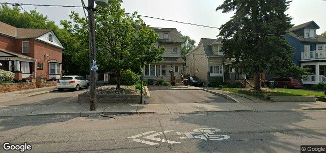 Larawan ng 307 Woodbine Avenue sa Winnipeg, Manitoba