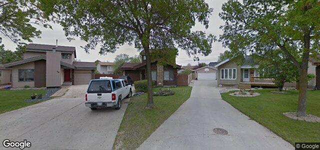 Larawan ng 31 Spruce Thicket Walk sa Winnipeg, Manitoba