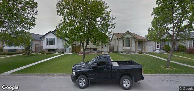 Larawan ng 32 Maplegrove Road sa Winnipeg, Manitoba
