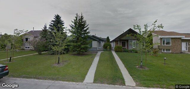 Larawan ng 32 Red Maple Road sa Winnipeg, Manitoba