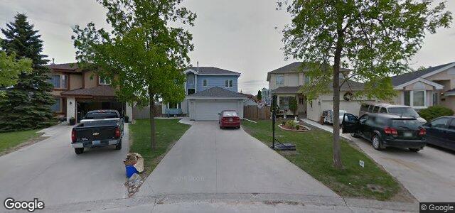 Larawan ng 32 Shalimar Crescent sa Winnipeg, Manitoba