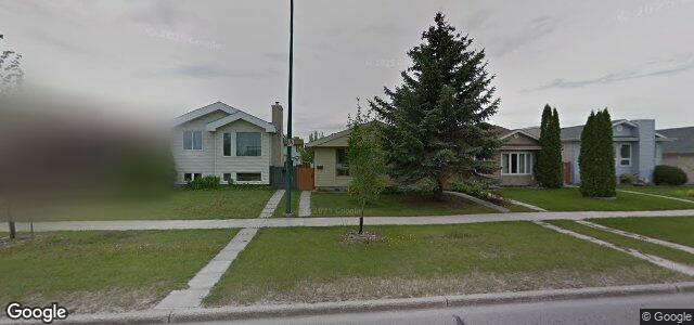 Larawan ng 320 Fernbank Avenue sa Winnipeg, Manitoba