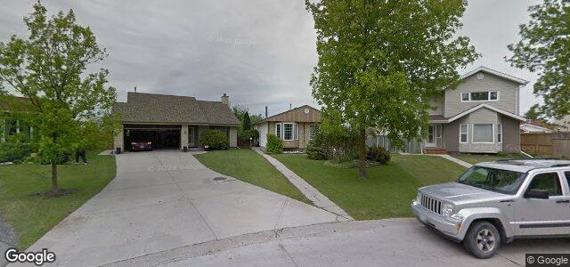 Larawan ng 34 Hearthwood Grove sa Winnipeg, Manitoba