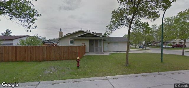 Larawan ng 34 Spruce Thicket Walk sa Winnipeg, Manitoba