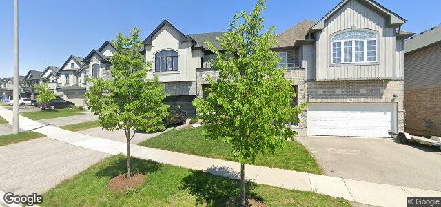 Larawan ng 357 Woodbine Avenue sa Winnipeg, Manitoba