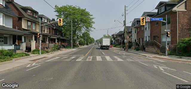 Larawan ng 359 Woodbine Avenue sa Winnipeg, Manitoba