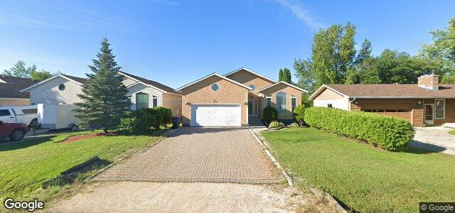 Larawan ng 370 Benn Avenue sa Winnipeg, Manitoba