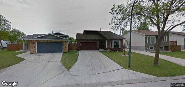 Larawan ng 38 Spruce Thicket Walk sa Winnipeg, Manitoba