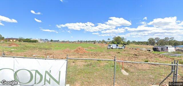 Larawan ng 60 Riverstone Road sa Winnipeg, Manitoba