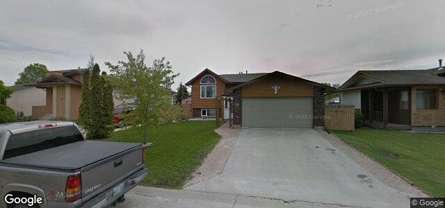 Larawan ng 70 Red River Boulevard W sa Winnipeg, Manitoba