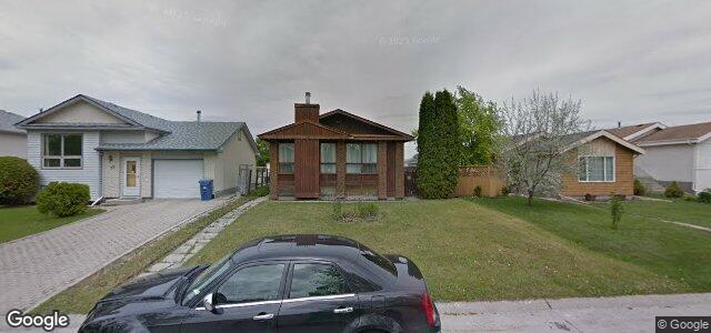 Larawan ng 74 Hearthwood Grove sa Winnipeg, Manitoba