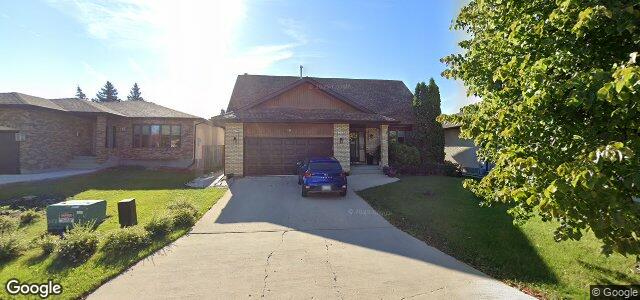 Larawan ng 10 Sandalwood Crescent sa Winnipeg, Manitoba