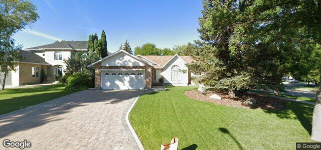 Larawan ng 2 Summerview Lane sa Winnipeg, Manitoba