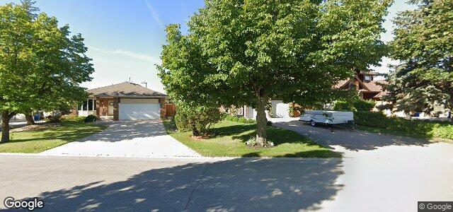 Larawan ng 64 Sandalwood Crescent sa Winnipeg, Manitoba