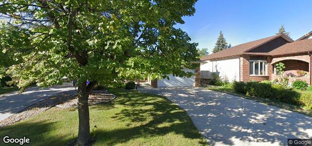 Larawan ng 68 Sandalwood Crescent sa Winnipeg, Manitoba