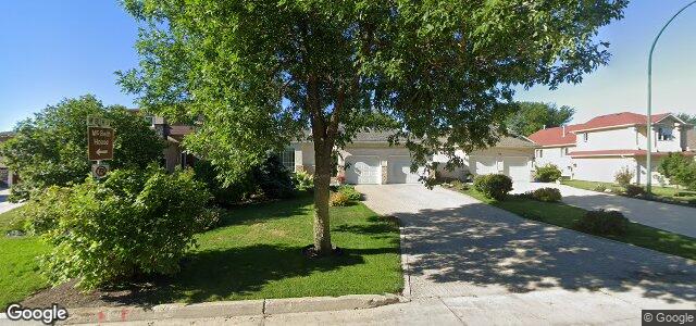 Larawan ng 90 Red River Boulevard sa Winnipeg, Manitoba