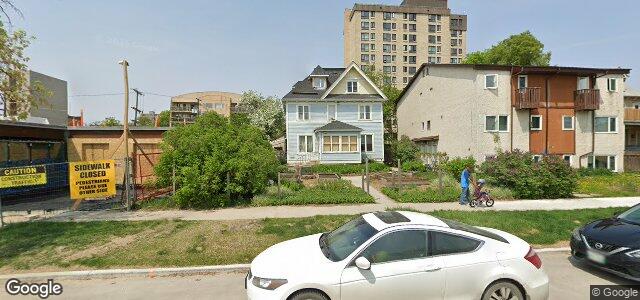 Larawan ng 409 Wardlaw Avenue sa Winnipeg, Manitoba