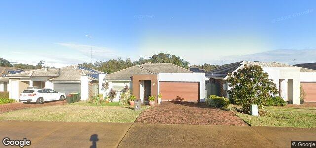 Larawan ng 10 Arnold Avenue sa Winnipeg, Manitoba