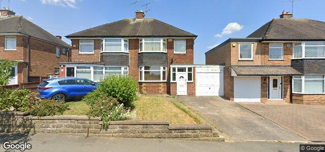 Larawan ng 204 Arnold Avenue sa Winnipeg, Manitoba