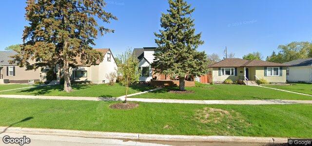 Larawan ng 215 Wavell Avenue sa Winnipeg, Manitoba