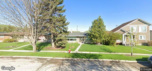 Larawan ng 303 Churchill Drive sa Winnipeg, Manitoba