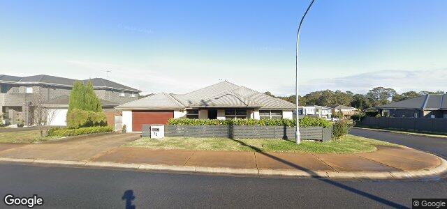 Larawan ng 32 Arnold Avenue sa Winnipeg, Manitoba