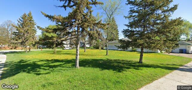 Larawan ng 320 Wavell Avenue sa Winnipeg, Manitoba