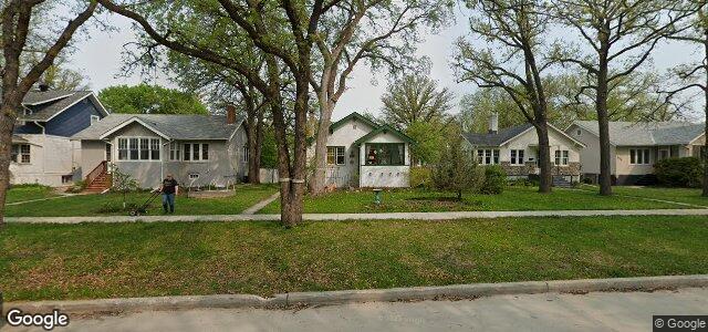 Larawan ng 329 Clare Avenue sa Winnipeg, Manitoba