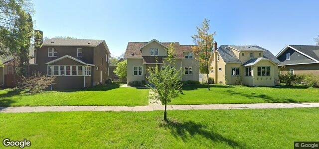 Larawan ng 330 Bartlet Avenue sa Winnipeg, Manitoba