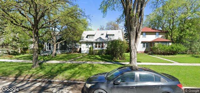 Photo of 335 Bartlet Avenue in Winnipeg, Manitoba