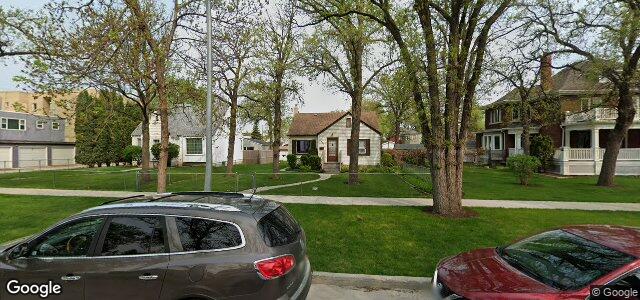 Larawan ng 355 Clare Avenue sa Winnipeg, Manitoba