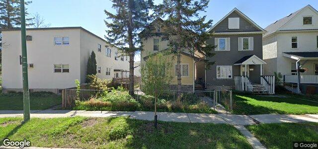 Larawan ng 382 Brandon Avenue sa Winnipeg, Manitoba
