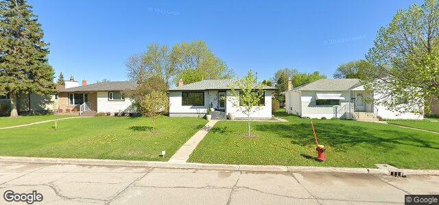 Larawan ng 403 Churchill Drive sa Winnipeg, Manitoba