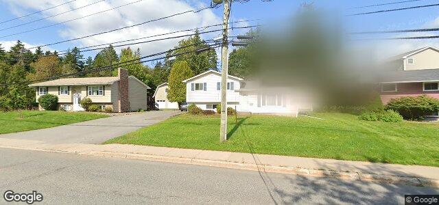 Larawan ng 420 Woodward Avenue sa Winnipeg, Manitoba