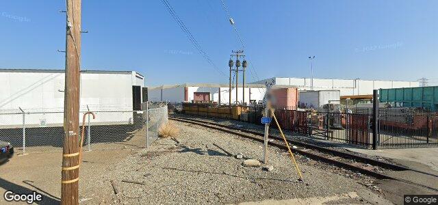 Larawan ng 555 Montague Avenue sa Winnipeg, Manitoba