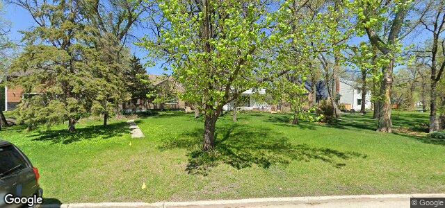 Larawan ng 611 Churchill Drive sa Winnipeg, Manitoba