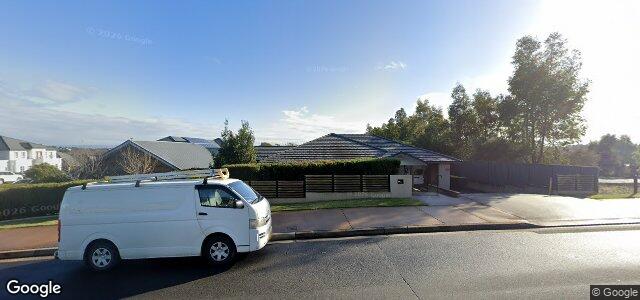 Larawan ng 64 Arnold Avenue sa Winnipeg, Manitoba