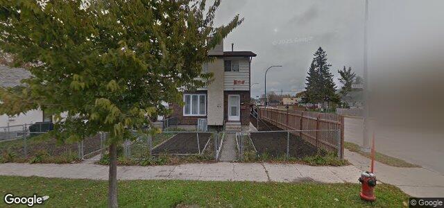 Larawan ng 373 Airlies Street sa Winnipeg, Manitoba