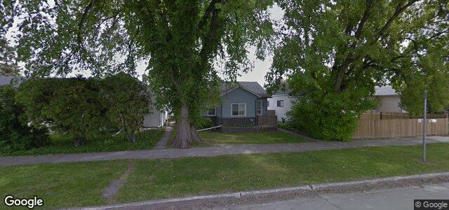 Larawan ng 389 Penninghame Street sa Winnipeg, Manitoba