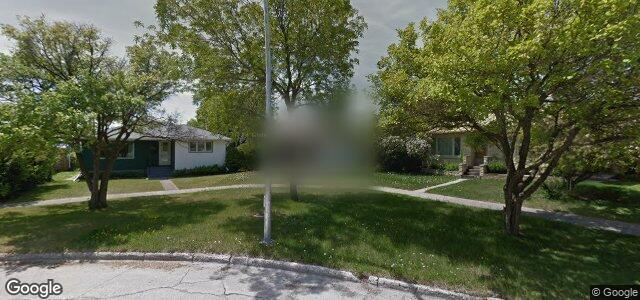 Larawan ng 402 Tinniswood Street sa Winnipeg, Manitoba