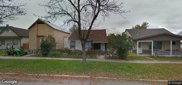 Larawan ng 414 Airlies Street sa Winnipeg, Manitoba
