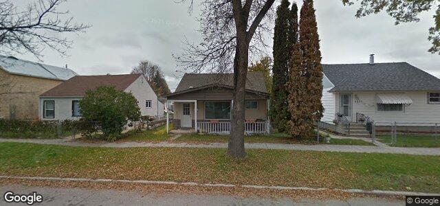 Larawan ng 418 Airlies Street sa Winnipeg, Manitoba