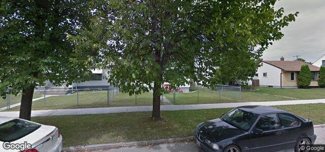 Larawan ng 424 Kildarroch Street sa Winnipeg, Manitoba