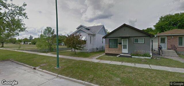 Larawan ng 436 Penninghame Street sa Winnipeg, Manitoba