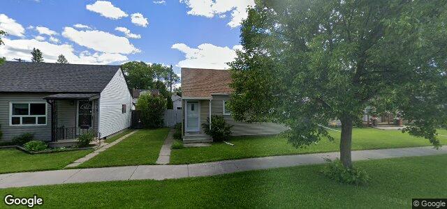 Larawan ng 451 Cairnsmore Street sa Winnipeg, Manitoba