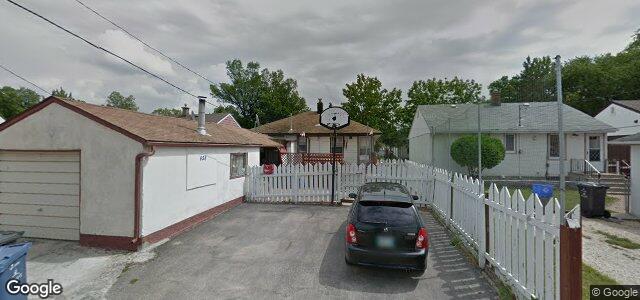 Larawan ng 458 Radford Street sa Winnipeg, Manitoba