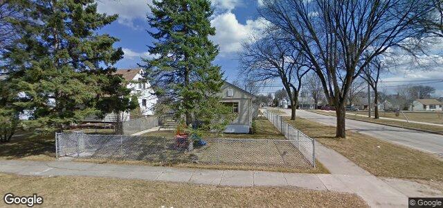 Larawan ng 479 Penninghame Street sa Winnipeg, Manitoba