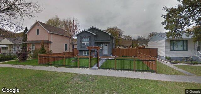 Larawan ng 483 Airlies Street sa Winnipeg, Manitoba