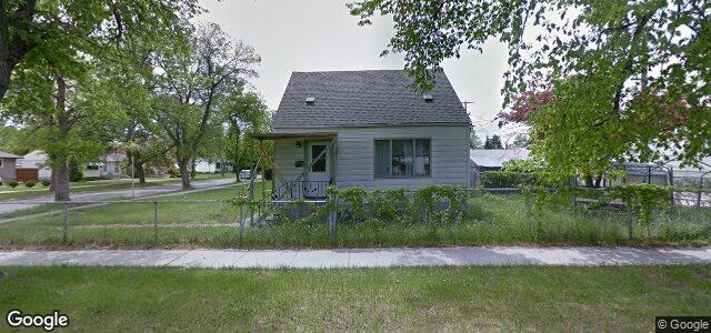 Larawan ng 500 Airlies Street sa Winnipeg, Manitoba