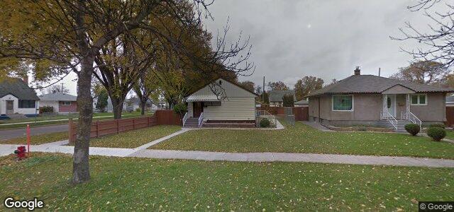 Larawan ng 501 Airlies Street sa Winnipeg, Manitoba